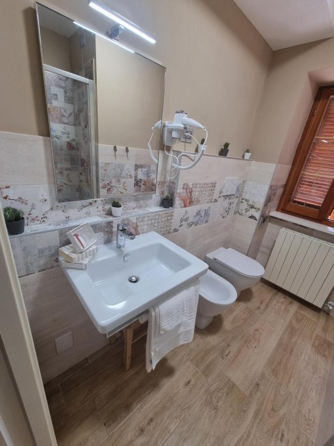 Lucyben Guesthouse Cascia Kültér fotó