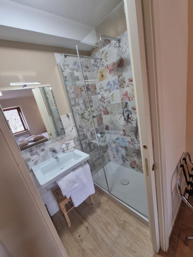 Lucyben Guesthouse Cascia Kültér fotó