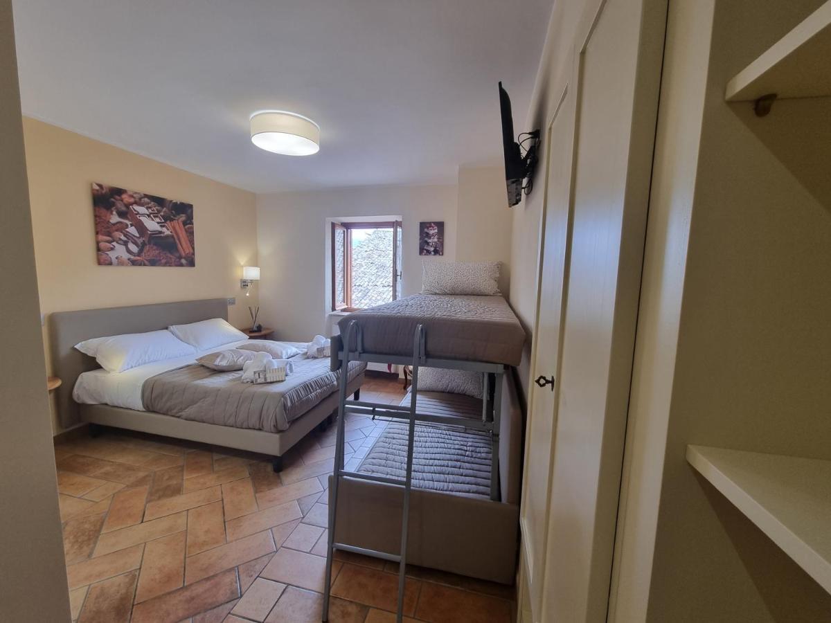 Lucyben Guesthouse Cascia Kültér fotó