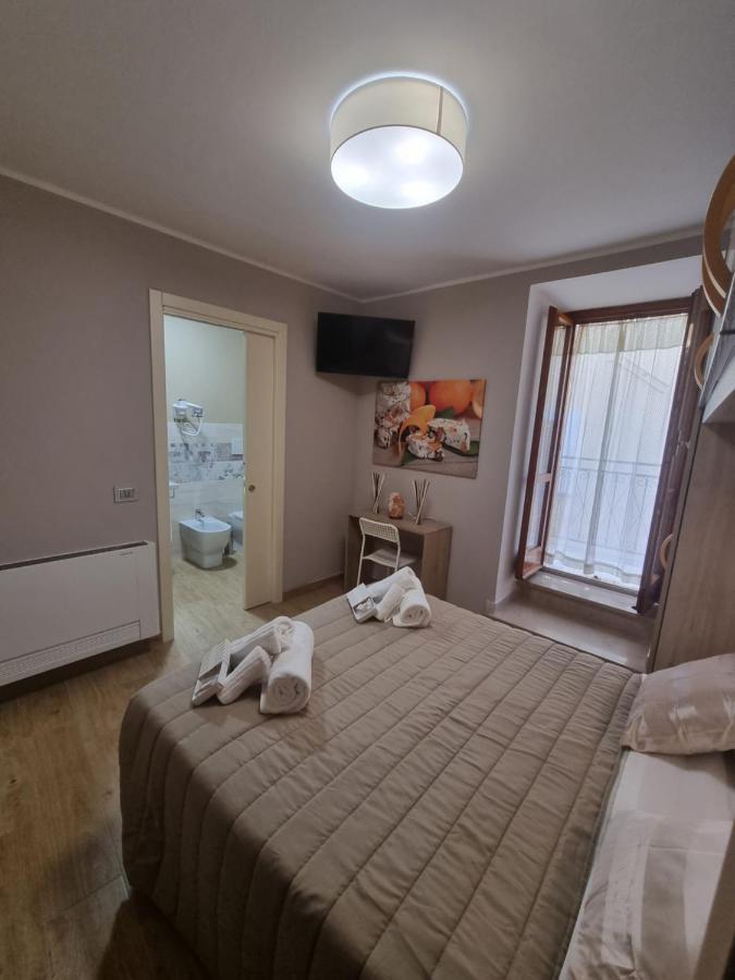 Lucyben Guesthouse Cascia Kültér fotó